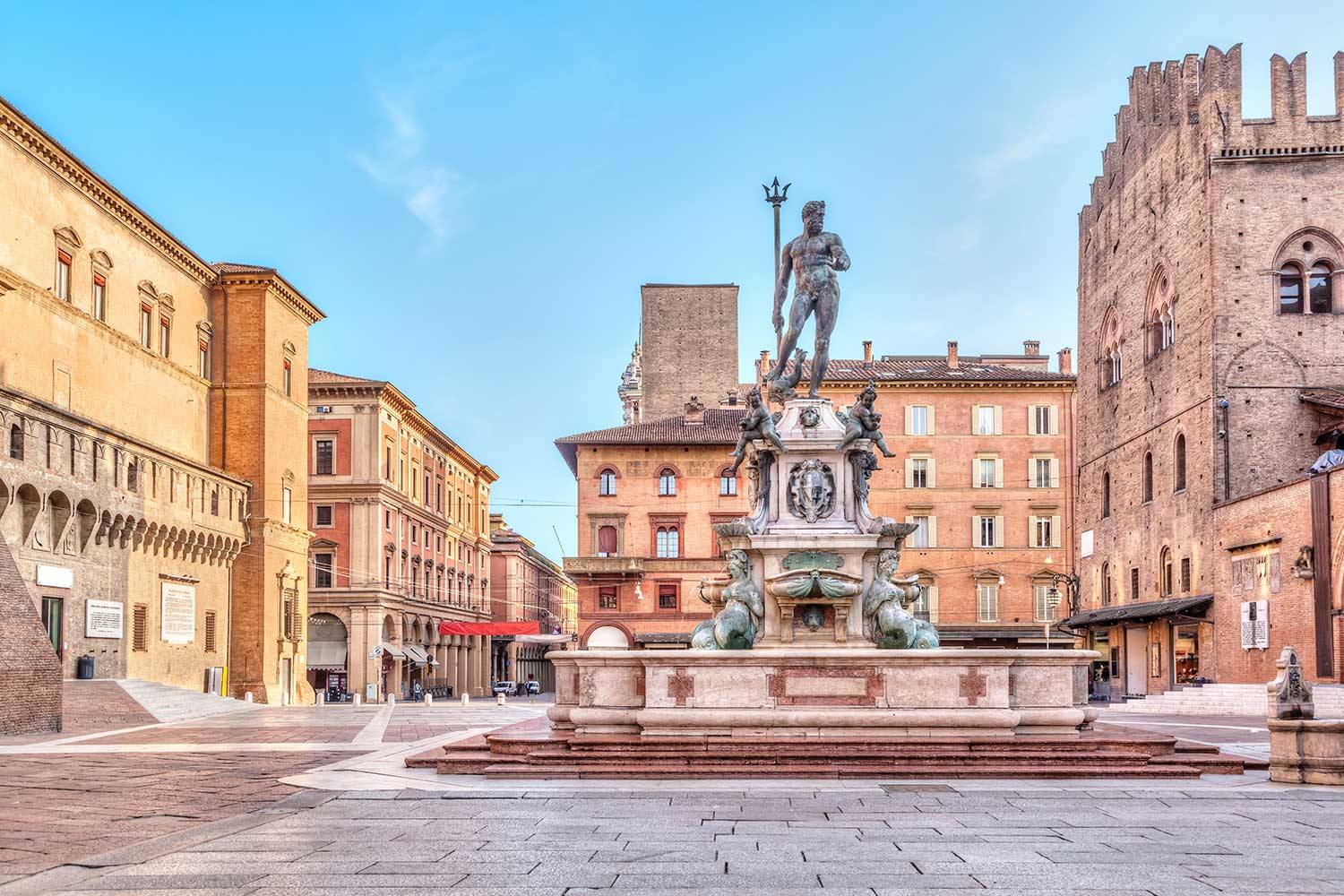 Selectour Carol' Voyages Nous vous ferons aimer le monde italie bologne piazza del nettuno