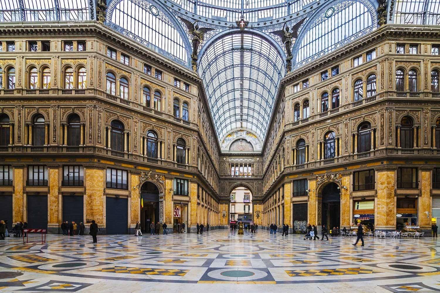 Selectour Carol' Voyages Nous vous ferons aimer le monde italie naples galleria umberto 1
