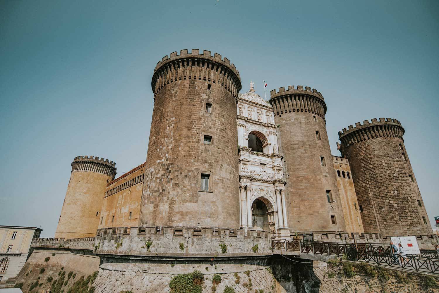 Selectour Carol' Voyages Nous vous ferons aimer le monde italie naples castel nuovo