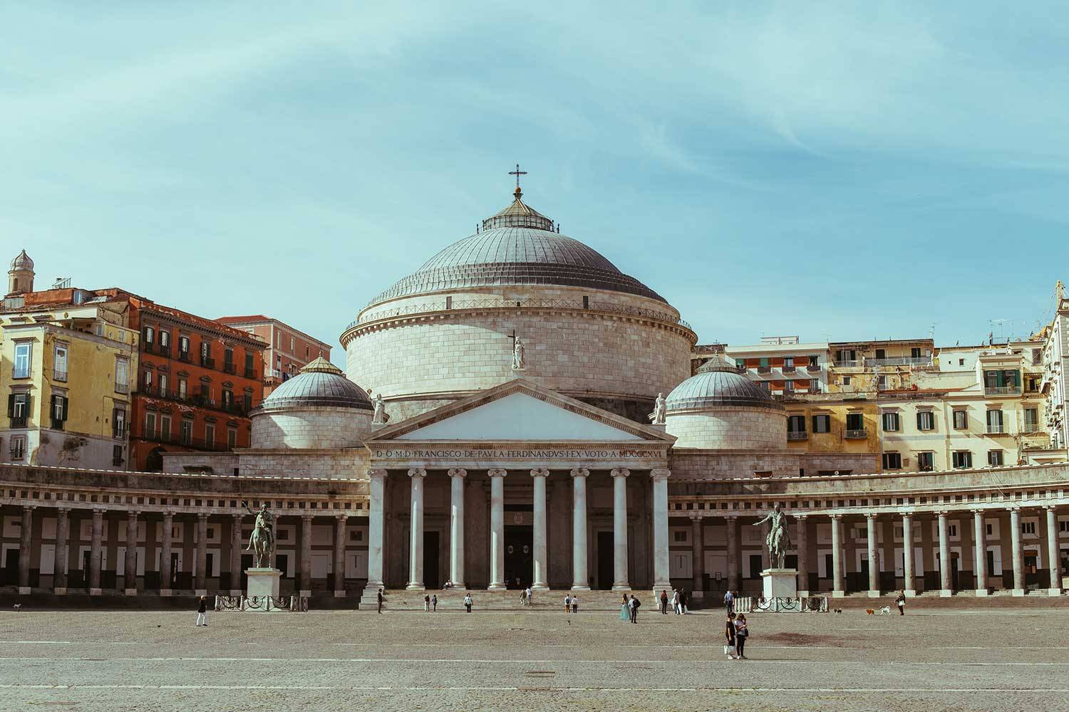 Selectour Carol' Voyages Nous vous ferons aimer le monde italie naples piazza del plebiscito